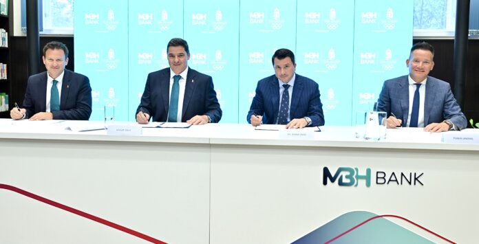 MBH_Bank_MOB_együttműködés_aláírás_01