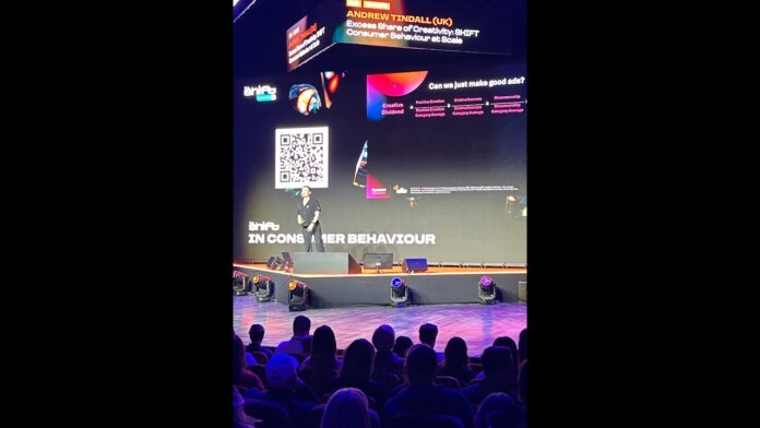 ANDREW TINDALL BUDAPESTEN